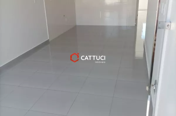 CASA COM DOIS PISOS À VENDA NO ALVORADA 