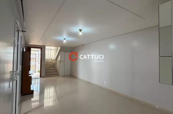 SOBRADO SEMIMOBILIADO DISPONIVEL PARA LOCAÇÃO NO BAIRRO FRARON