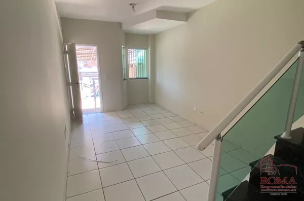 Sobrado independente recém reformado 
