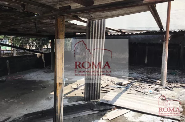 Terreno com aproximadamente 660m²