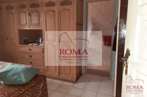 Casa muito bem localizada com 176m² 