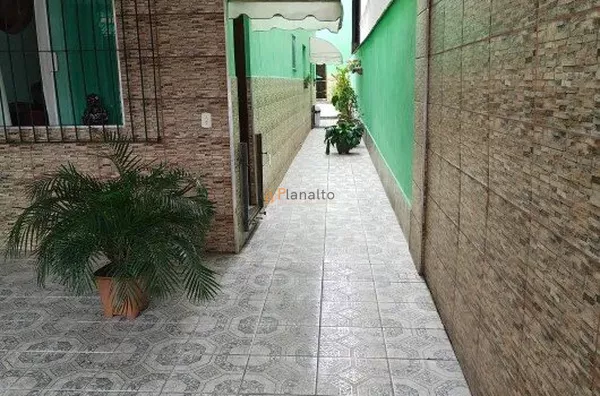 Casa Mobiliada a venda com 3 dormitórios no Jardim Zaira em Mauá