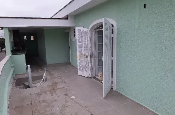 Sobrado para venda com 3 suítes - Parque São Vicente, Mauá