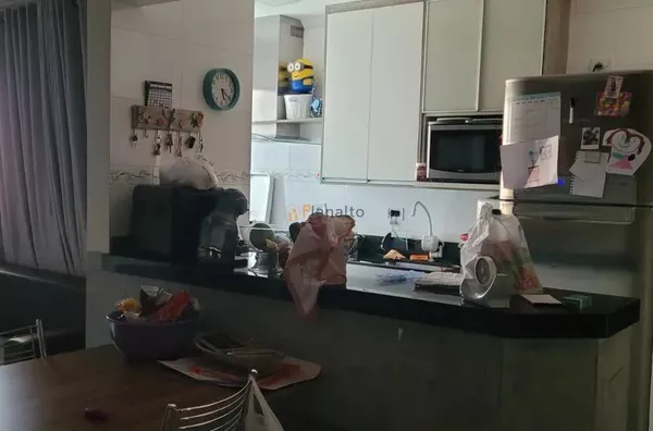 Apartamento para venda com 4 dormitórios sendo 3 suítes, 4 banheiros e 2 vagas no Jardim Santo Antônio em Santo André