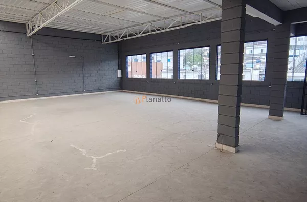 Galpão Comercial para Locação com 600m² - Mauá