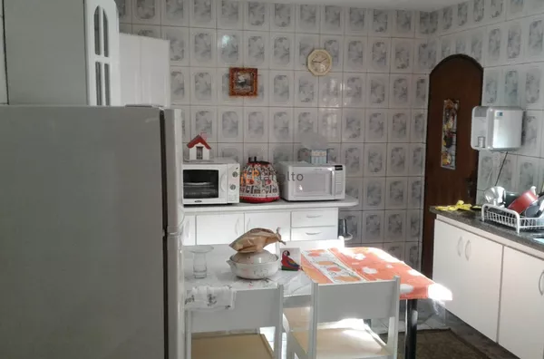 Casa ampla com 4 dormitórios – Jardim Itapark, Mauá