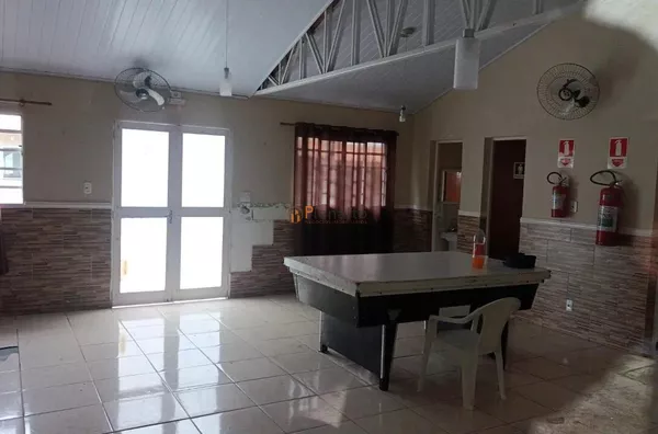 Conforto e Segurança no Jardim Santo André - Casa com 2 quartos, cozinha planejada e 1 vaga