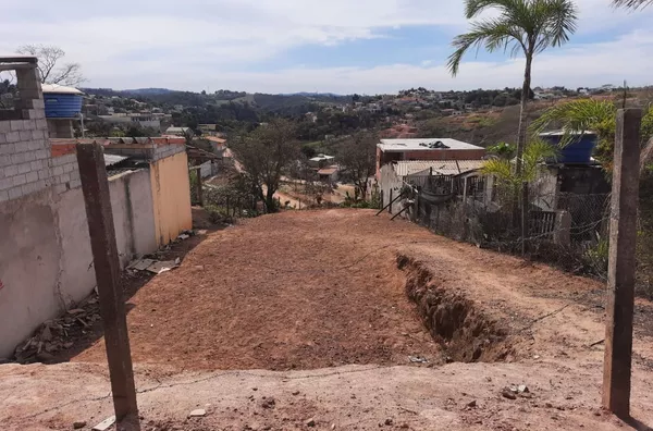 Terreno à venda, com 500 m² por R$ 135.000 - localizado no bairro Nova Trieste em Jarinu-SP