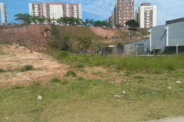 Terreno à venda, 611 m² por R$ 585.000,00 - Jardim das Acácias - Várzea Paulista/SP