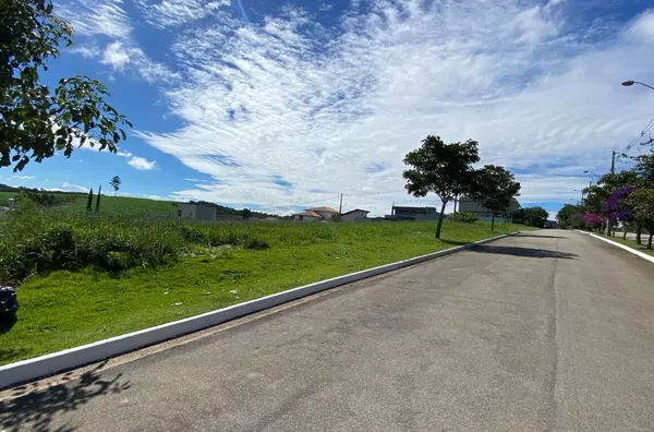 Terreno á venda  no condominio Cambarah - Jarinu / SP 