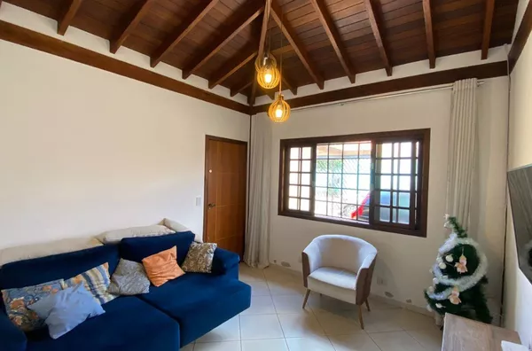 Casa individual  á  venda no Centro -Jarinu / SP
