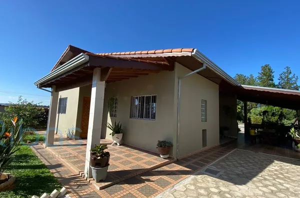Casa térrea á  venda  no bairro Maracanã -Jarinu/SP