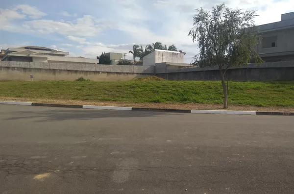 Terreno à venda, 890 m² por R$ 795.000 - Condomínio Shambala II - Atibaia/SP