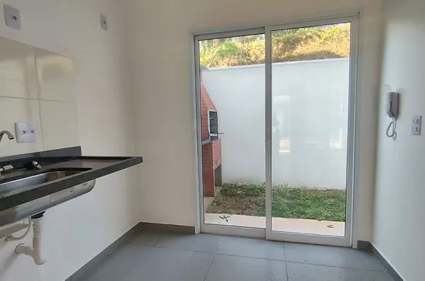 Sobrado á venda no bairro  Pinheirinho -Jarinu/SP