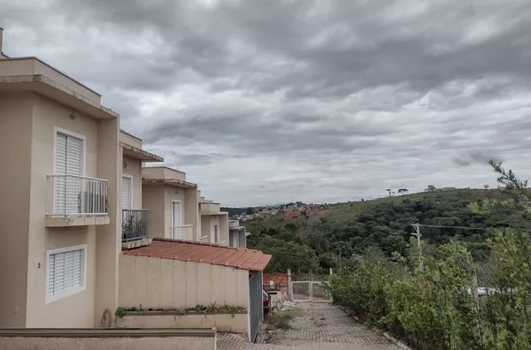 Sobrado á venda Trieste- JARINU/SP