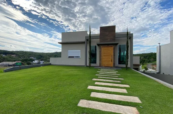 Casa á venda no condomínio Lagos de Jarinu/SP 
