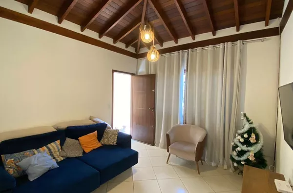 Casa individual  á  venda no Centro -Jarinu / SP