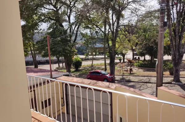 Excelente sobrado com 4 dormitórios à venda, com  289m2 por R$ 901.000 - Vila Tavares - Campo Limpo Paulista/SP
