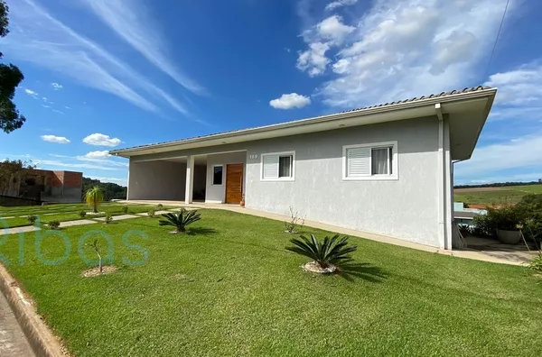 Casa á venda no condomínio Lagos de Jarinu/SP