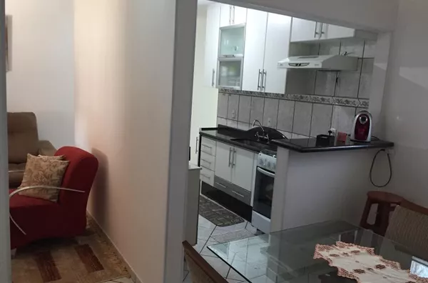 Charmosa Casa de 3 Dormitórios e aquecimento solar em Jundiaí - SP