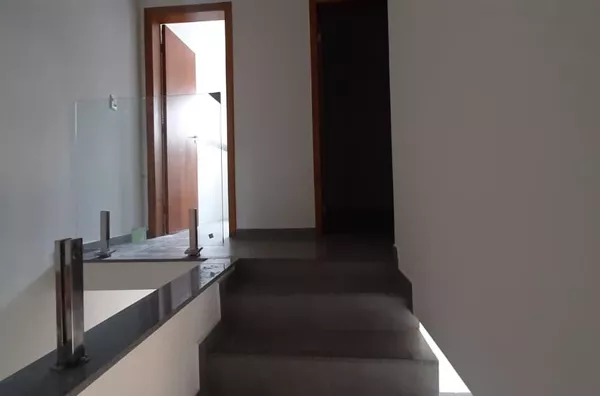 Sobrado á venda no bairro Nova Trieste - Jarinu / SP