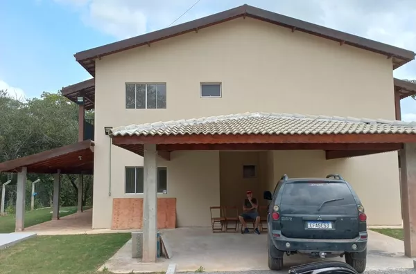Sobrado á venda no bairro Weekend -Jarinu/SP