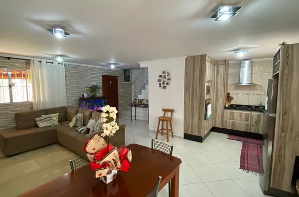 Sobrado á  venda  no bairro Maracanã -Jarinu/SP