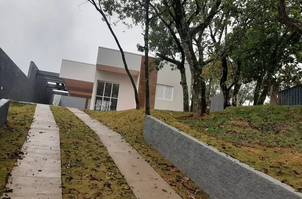 Casa térrea á venda  no bairro Videiras - Jarinu/SP