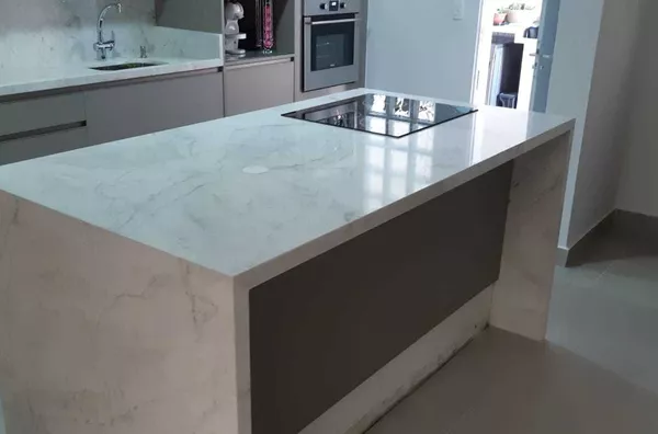 Linda casa com 3 dormitórios à venda, com 178 m² por R$ 1.050.000 - Jardim Florestal - Jundiaí/SP