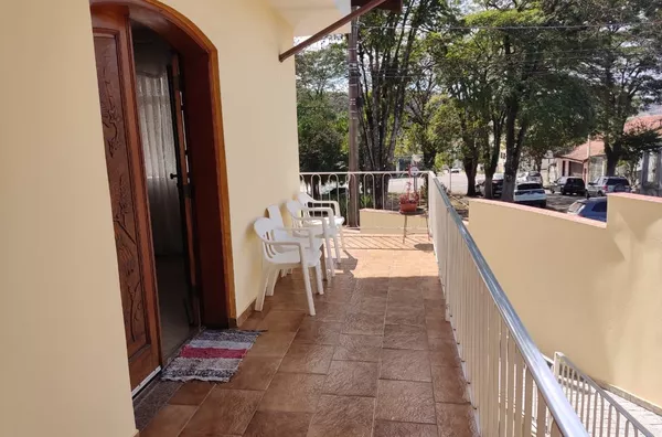 Excelente sobrado com 4 dormitórios à venda, com  289m2 por R$ 901.000 - Vila Tavares - Campo Limpo Paulista/SP