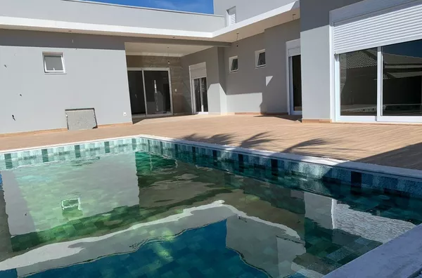 Casa com 3 dormitórios à venda, 233 m² por R$ 1.365.000,00 - Parque das Laranjeiras - Itatiba/SP