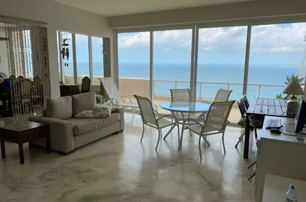 Apartamento Duplex Residencial à venda, Praia das Pitangueiras, Guarujá - AD0002.