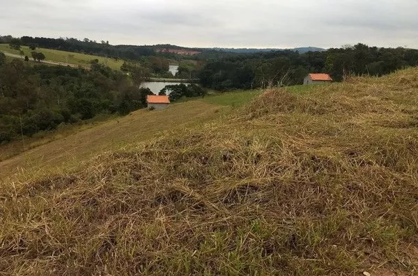 Terreno à venda no condomínio Parque dos Manacás, com 6240 m² por R$ 636.000 - Ivoturucaia - Jundiaí/SP