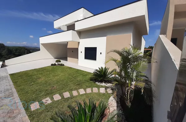 Casa á venda no condomínio Lagos de Jarinu/SP