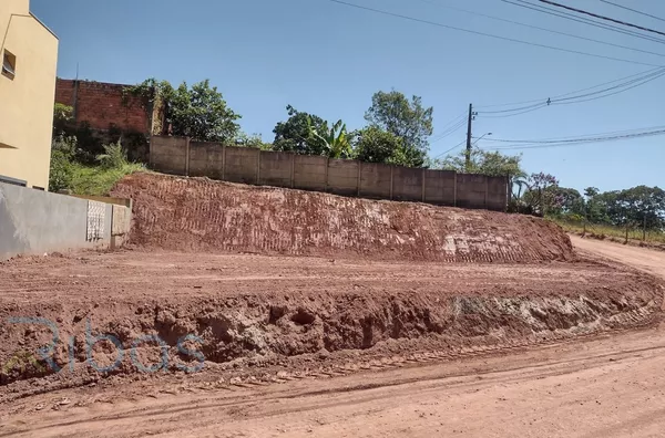 Terreno  á  venda  no bairro Maracanã -Jarinu/SP