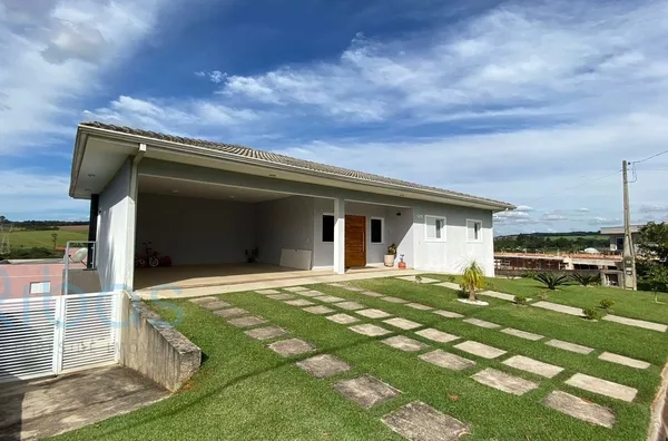 Casa á venda no condomínio Lagos de Jarinu/SP