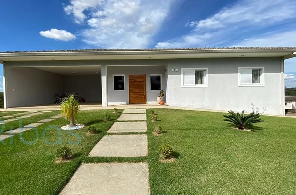 Casa á venda no condomínio Lagos de Jarinu/SP