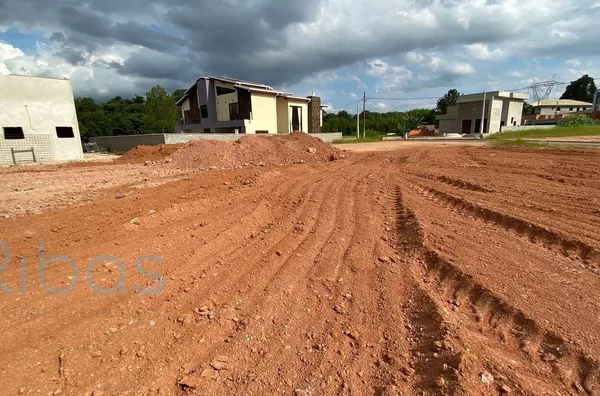 Terreno á  venda no condomínio Lagos de Jarinu- Jarinu/SP