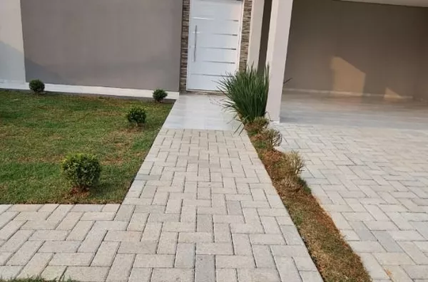 Casa com 3 dormitórios à venda, 140 m² por R$ 760.000,00 - Jardim Santa Lúcia - Várzea Paulista/SP