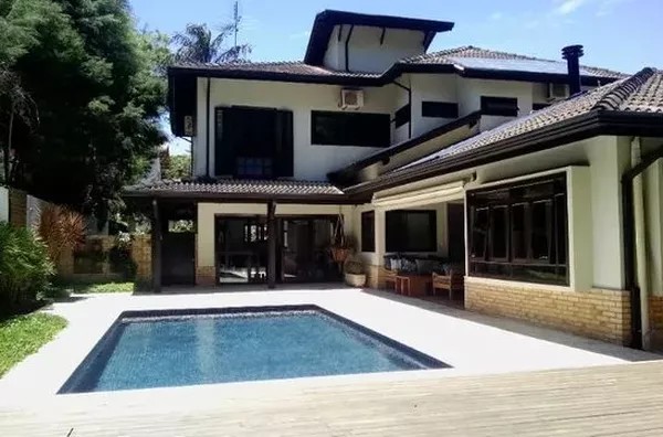 Chácara com 4 dormitórios à venda, 800 m² por R$ 2.829.000,00 - Condomínio Chácara Flora - Valinhos/SP