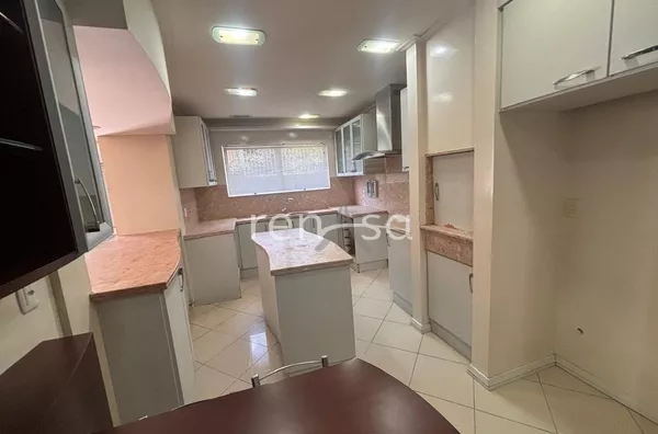 Casa para venda, 4 quarto(s),  São Leopoldo, Caxias Do Sul