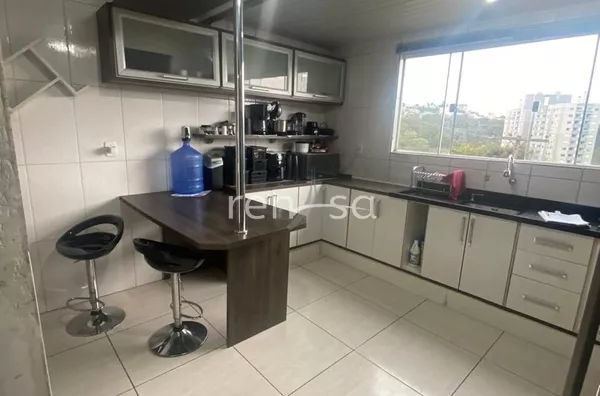 Sobrado para venda, 2 quarto(s),  Santa Catarina, Caxias Do Sul