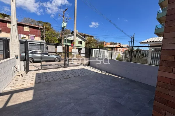 Casa para venda, 3 quarto(s),  Floresta, Caxias Do Sul