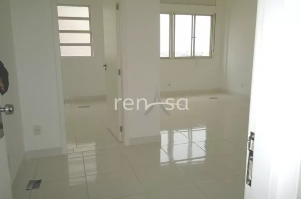 Sala comercial em andar para , 2 quarto(s),  Centro, Caxias Do Sul
