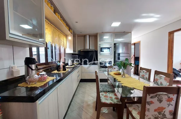 Casa, 6 quarto(s),  Santa Fé, Caxias Do Sul