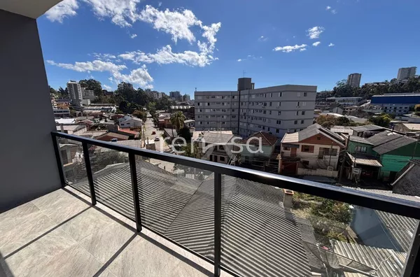 Casa para venda, 3 quarto(s),  Floresta, Caxias Do Sul