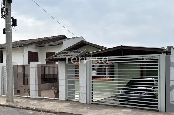 Casa para venda, 3 quarto(s),  Santa Lúcia, Caxias Do Sul