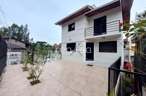 Casa para venda, 4 quarto(s),  Bela Vista, Caxias Do Sul