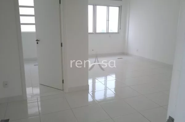 Sala comercial em andar para , 2 quarto(s),  Centro, Caxias Do Sul