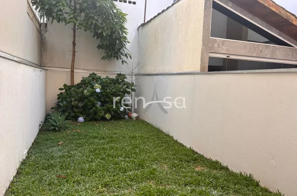 Sobrado para venda, 3 quarto(s),  Vinhedos, Caxias Do Sul